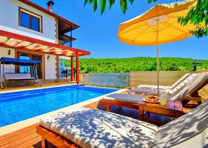 Nature With Pool And Jacuzzi 别墅 *