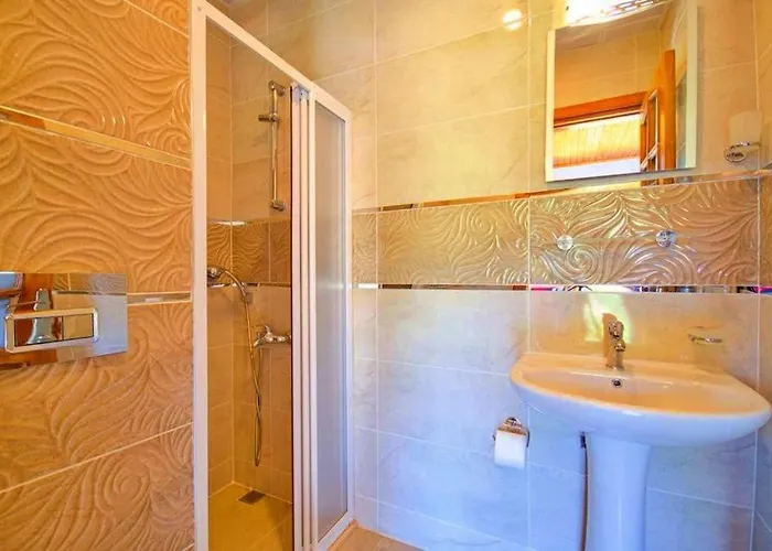 Villa Nature With Pool And Jacuzzi Cukurbag (Kas)