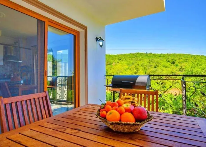 Villa Nature With Pool And Jacuzzi