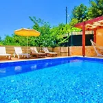 Nature With Pool And Jacuzzi Villa *